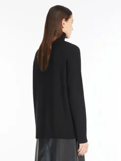 Soft wool knit jumper