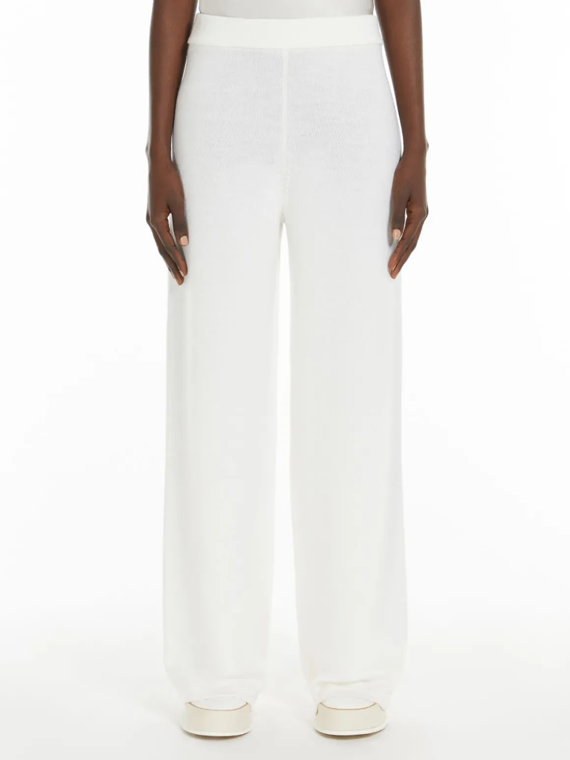Straight wool trousers