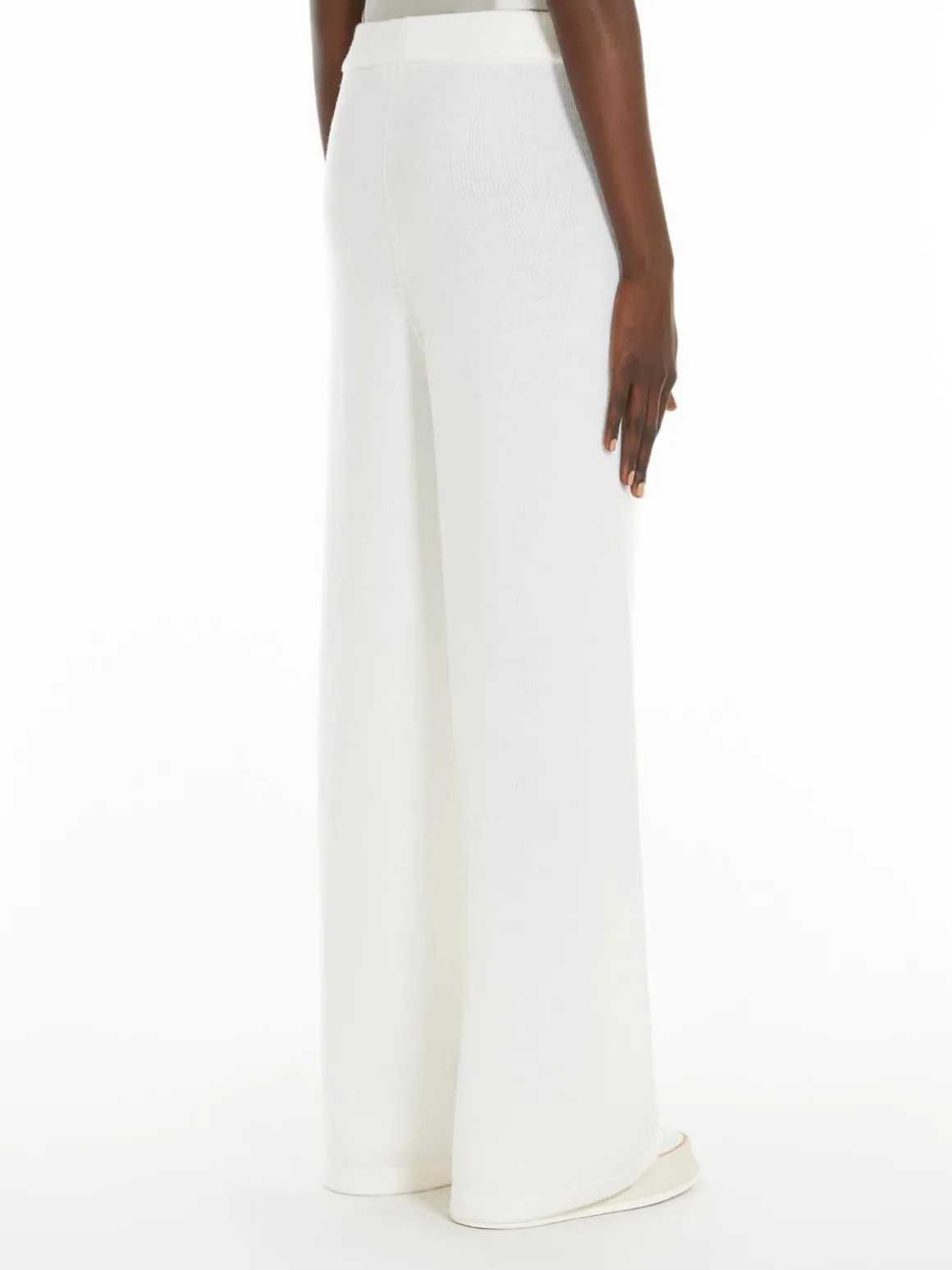 Straight wool trousers