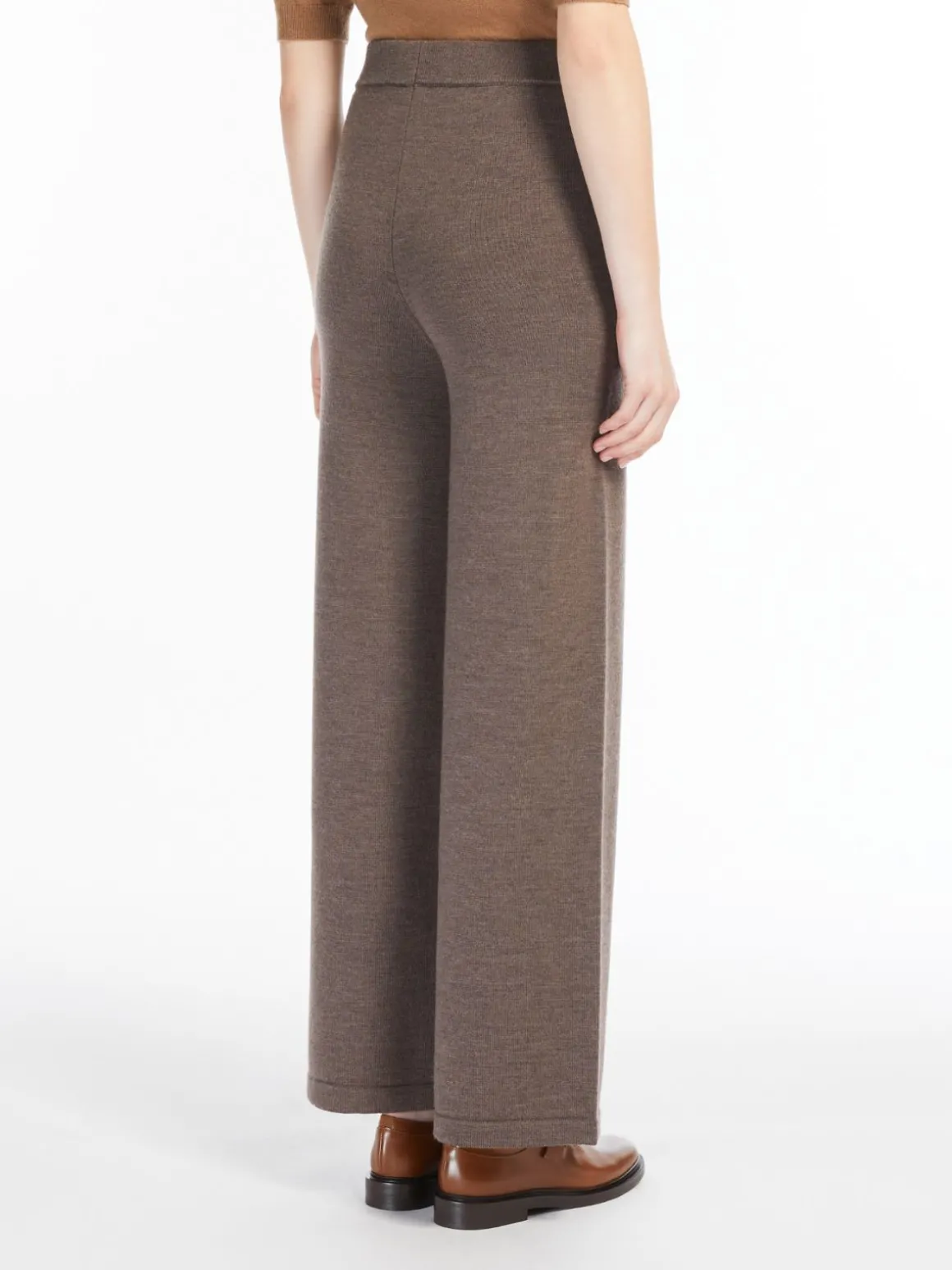 Straight wool trousers