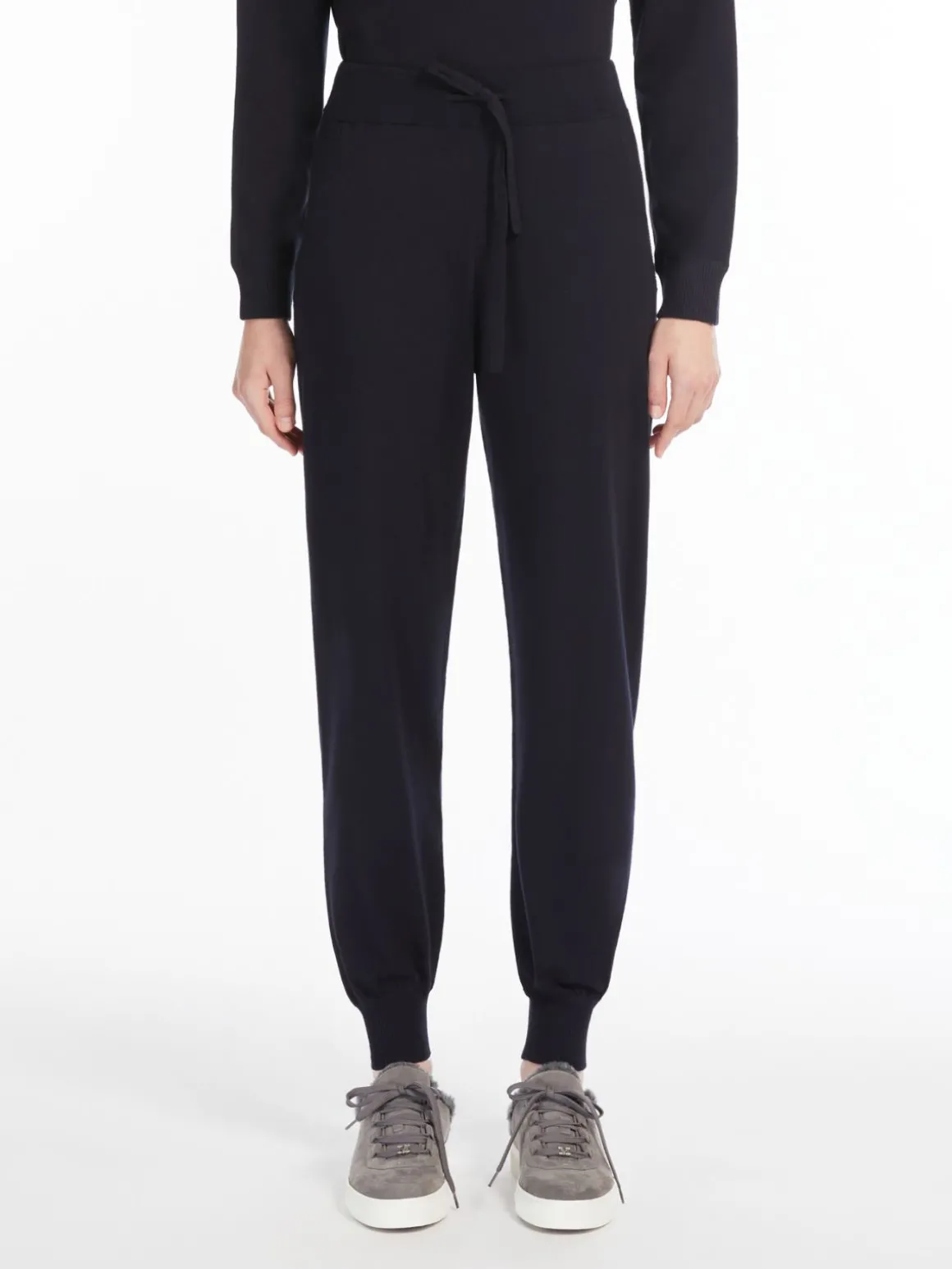 Stretch viscose yarn joggers