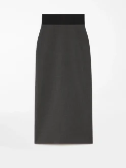 Stretch wool midi skirt