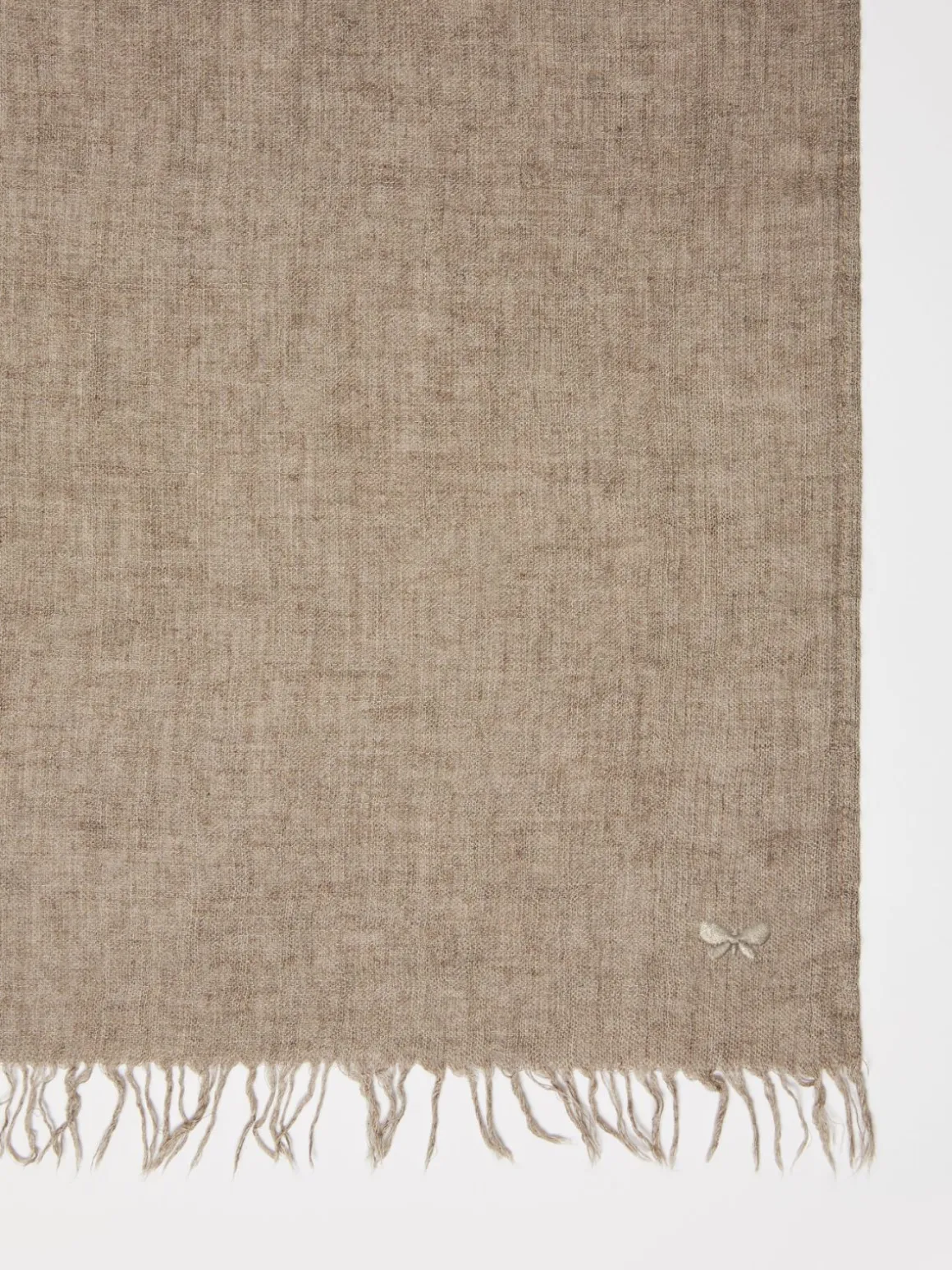 Viscose and cashmere shawl