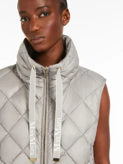 Water-repellent canvas padded gilet