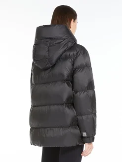 Water-repellent down jacket