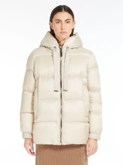 Water-repellent down jacket