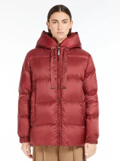 Water-repellent down jacket
