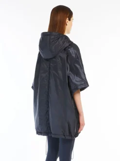 Water-repellent fabric cape