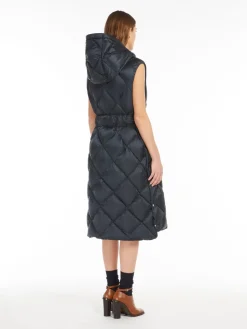 Water-repellent midi gilet