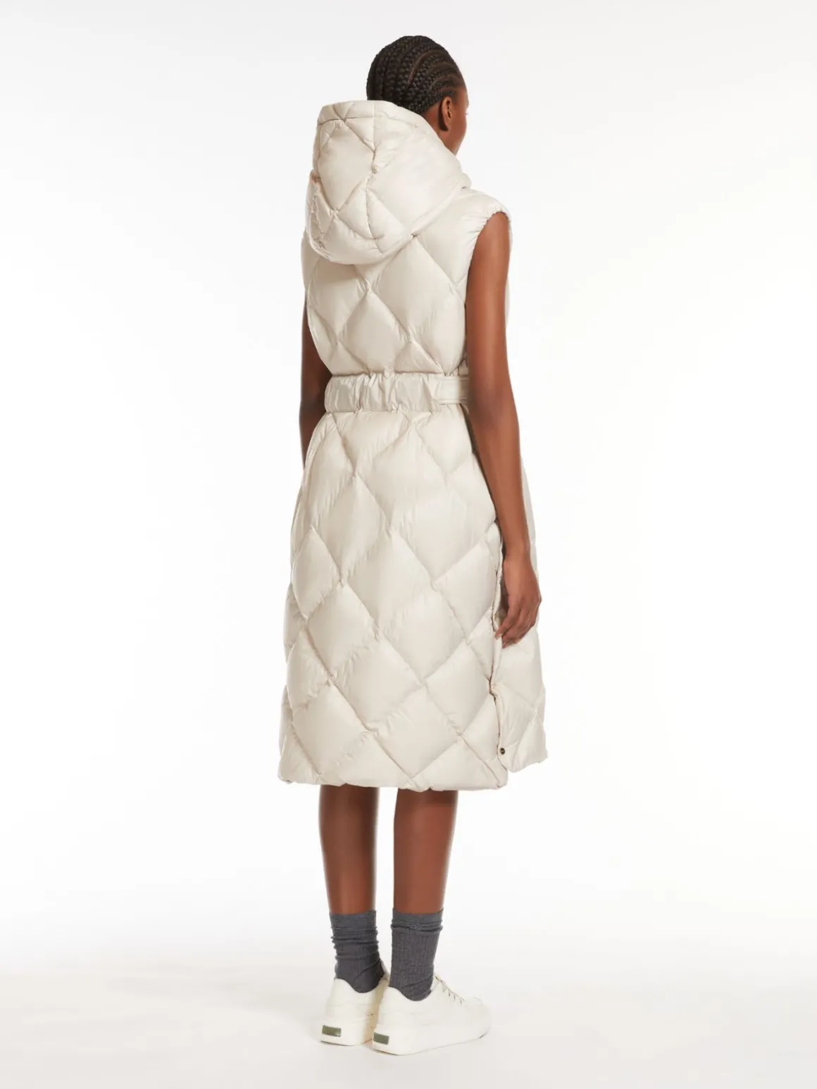 Water-repellent midi gilet