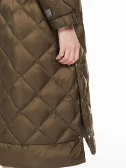 Water-repellent parka