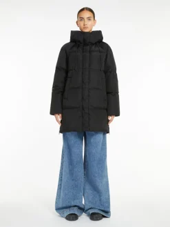 Water-repellent taffeta parka