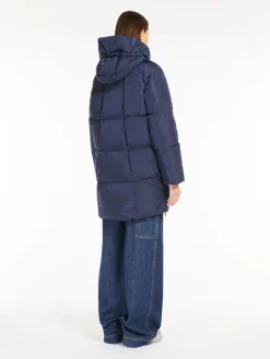 Water-repellent taffeta parka
