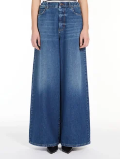 Wide-leg denim jeans