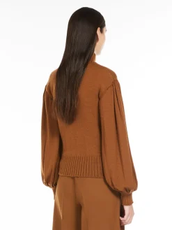Wide-sleeved wool jumper