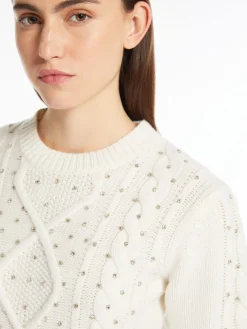 Wool and cashmere cable-knit jumper