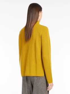 Wool and cashmere ribbed jumper