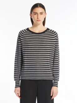Wool knit jumper
