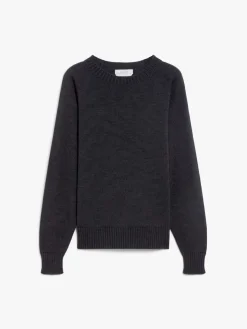 Wool knit pullover