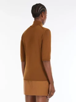 Wool knit turtleneck jumper