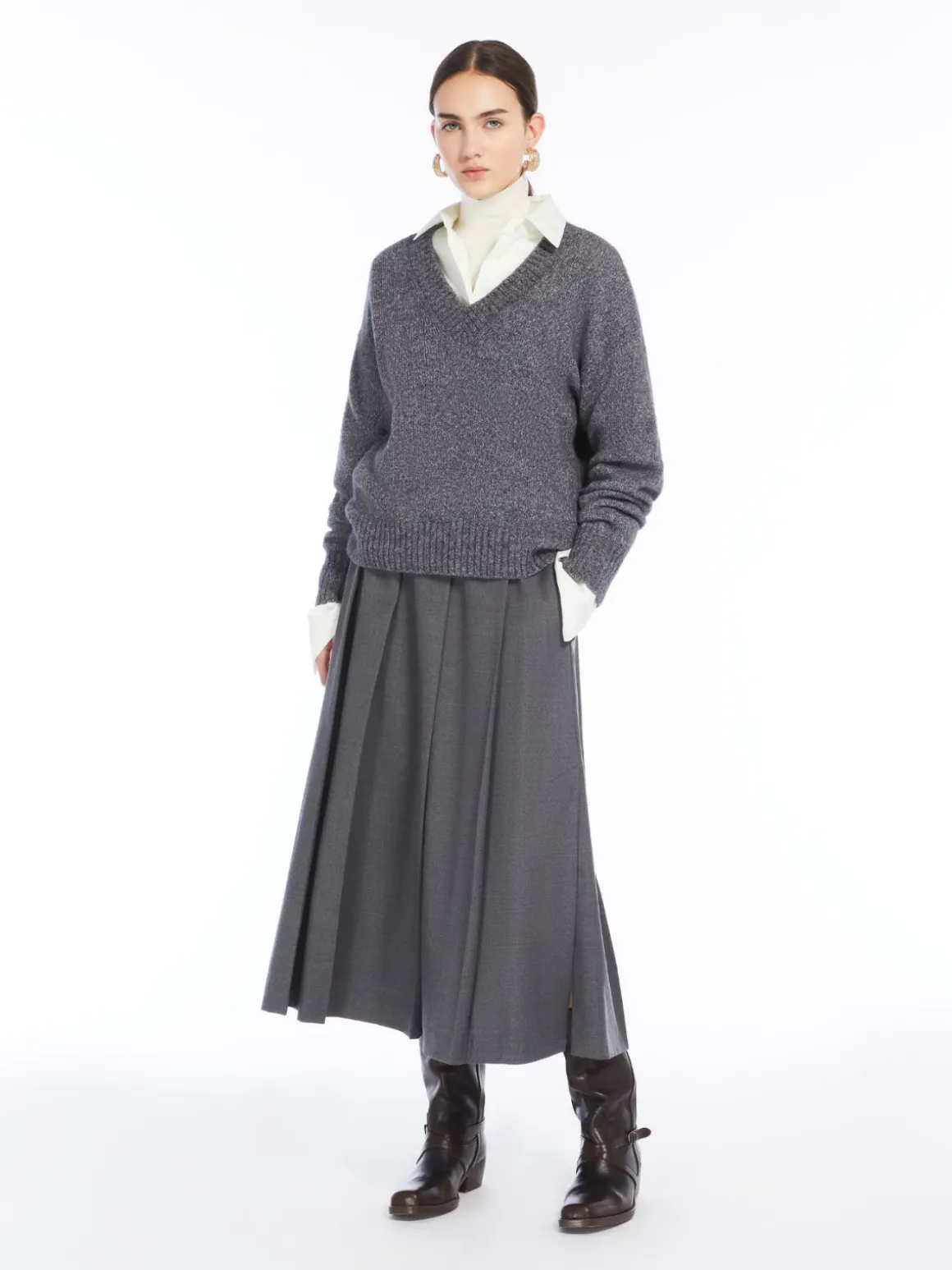 Wool pleated skirt