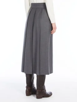 Wool pleated skirt